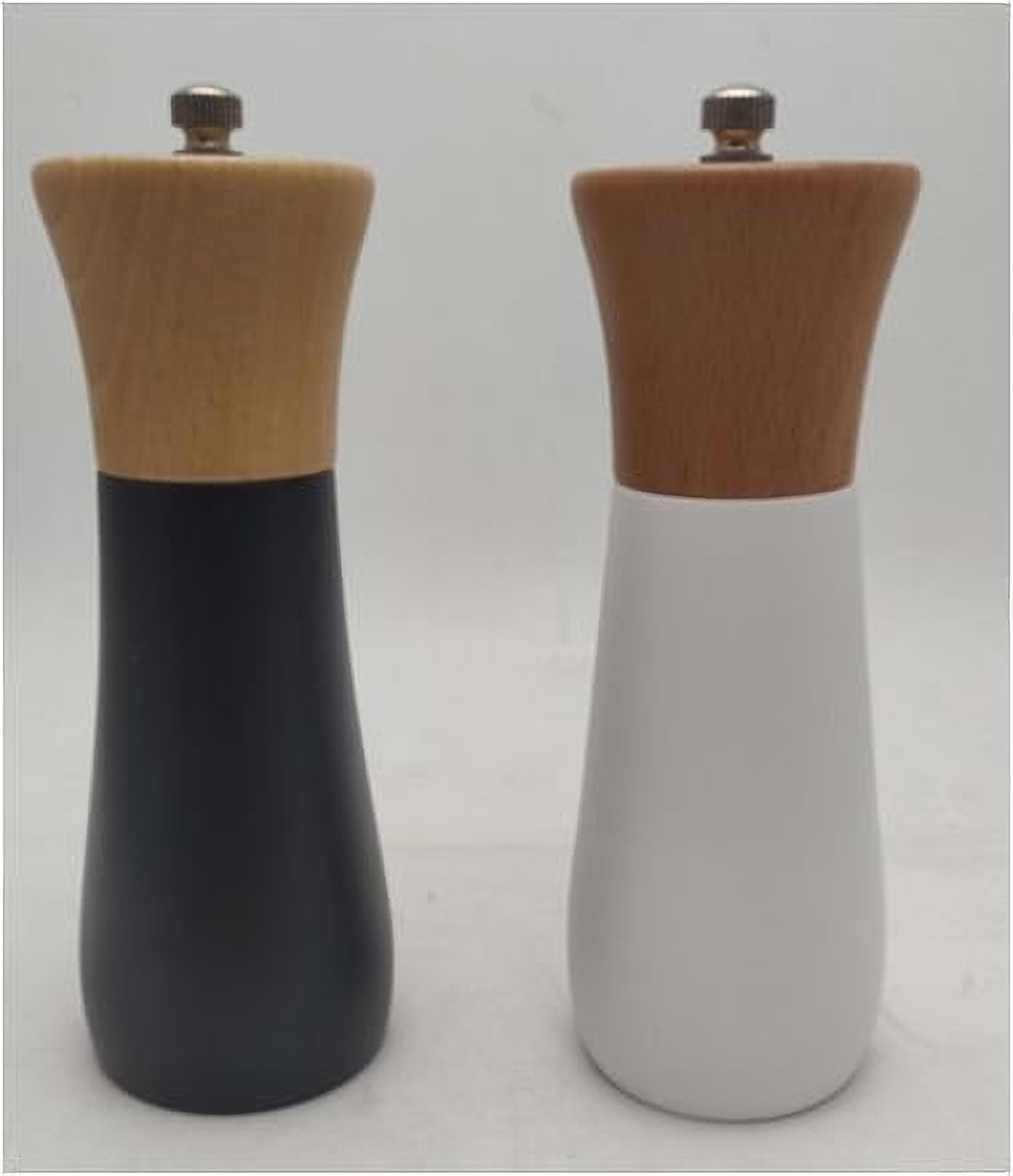 Salt&pepper mill in beech wood